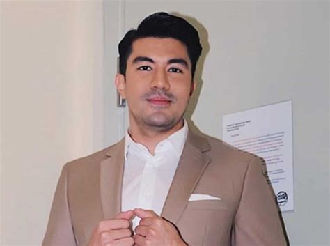 luis manzano height|Luis Manzano Biography, Age, Height, Wife, Net Worth, Family.